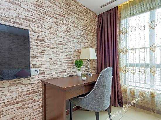 Youyou international apartment (Guangzhou Haizhu Plaza subway station private finance store)