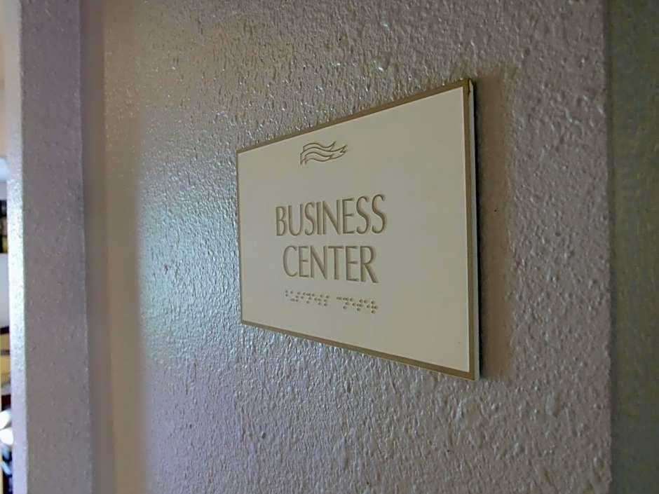 Baymont by Wyndham Louisville East