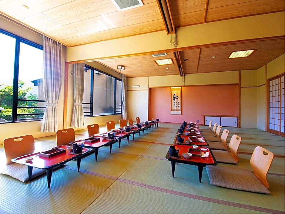Ryokan Yufuin Sansuikan