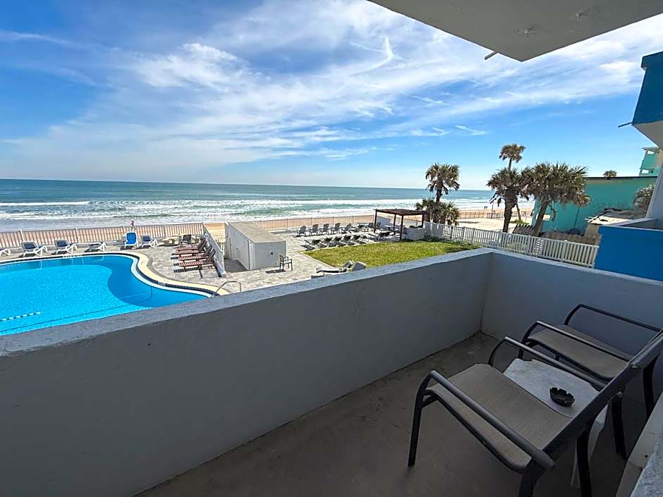 Driftwood Beach Motel