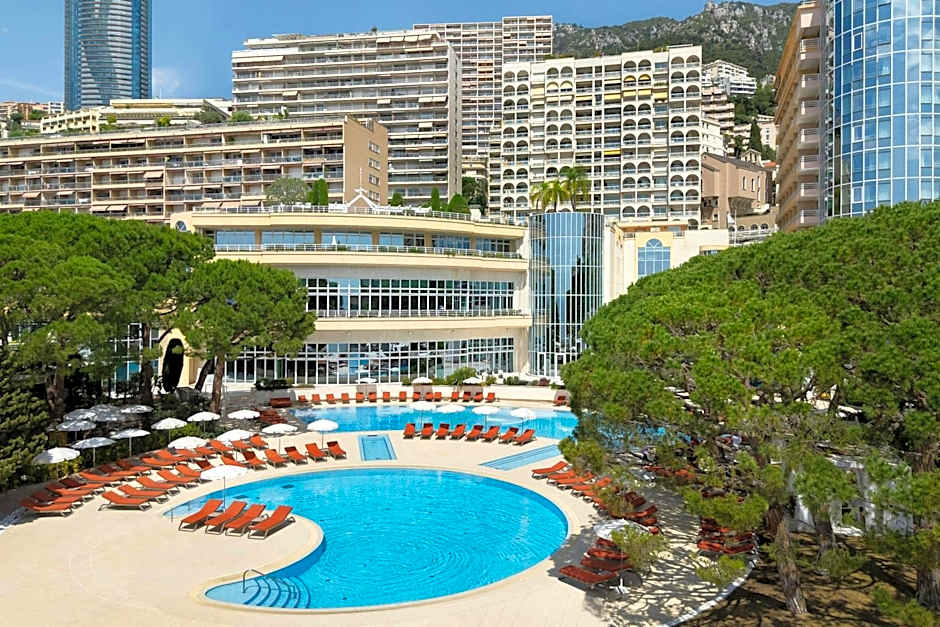 Le Meridien Beach Plaza