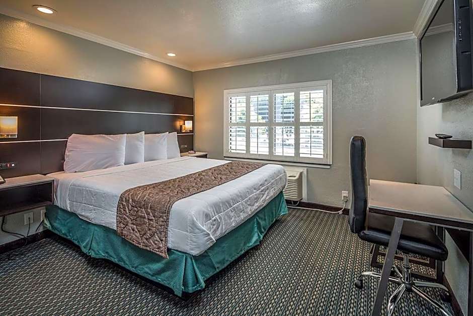 Bayhill Inn