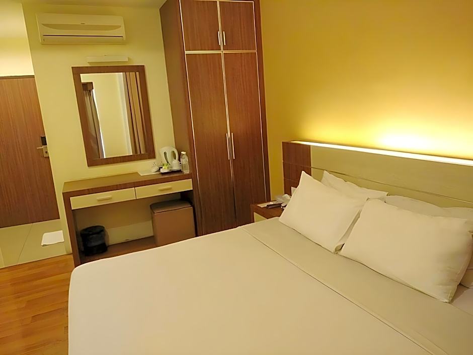 Seasons View Hotel