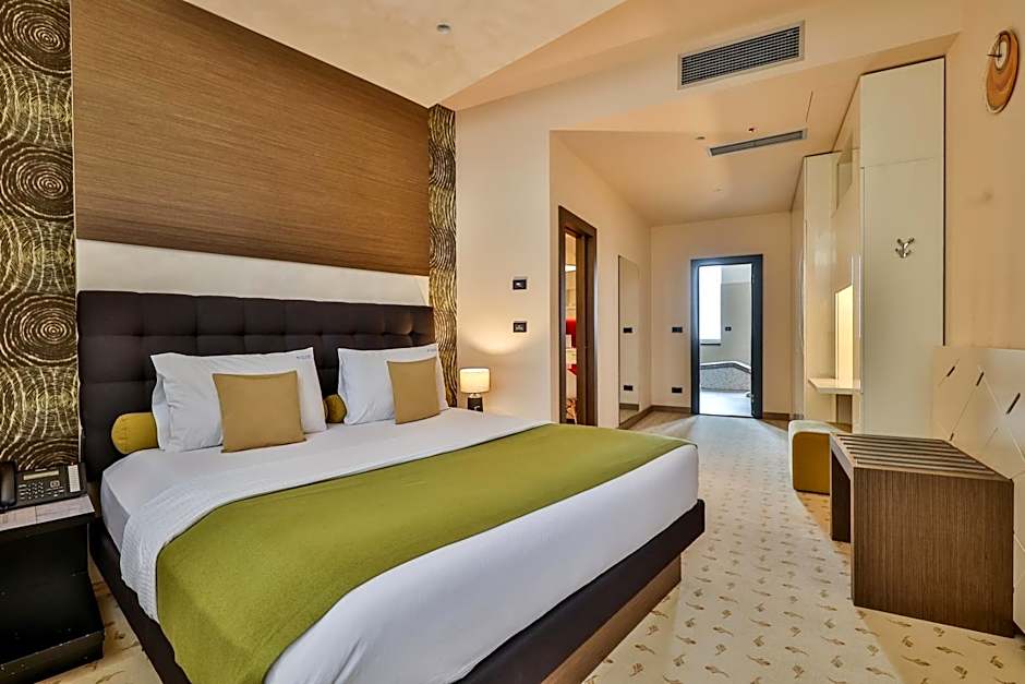 Atera Business Suites