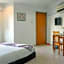 OYO 89874 Gs Golden Star Hotel