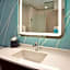 avid hotels - Detroit - Warren By IHG