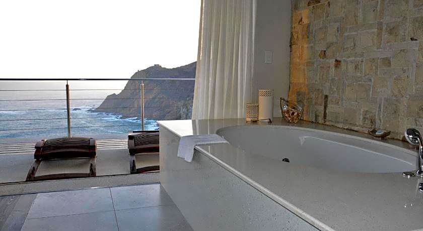 Head Over Hills Luxury Retreat