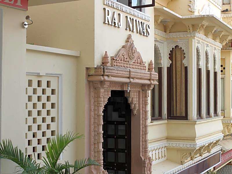 Raj Niwas Hotel