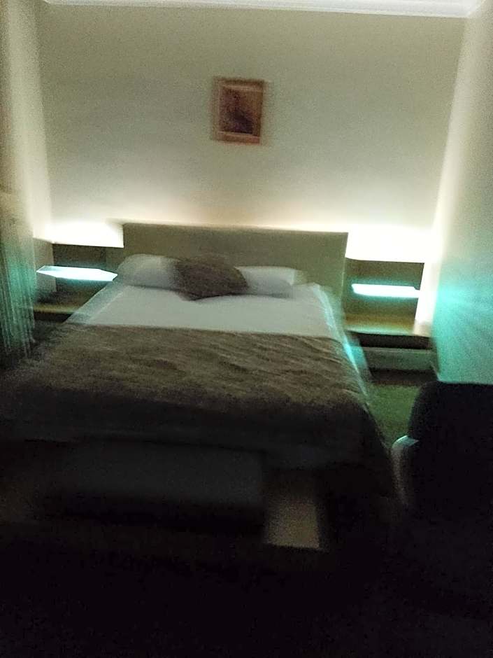 Tac Hotel