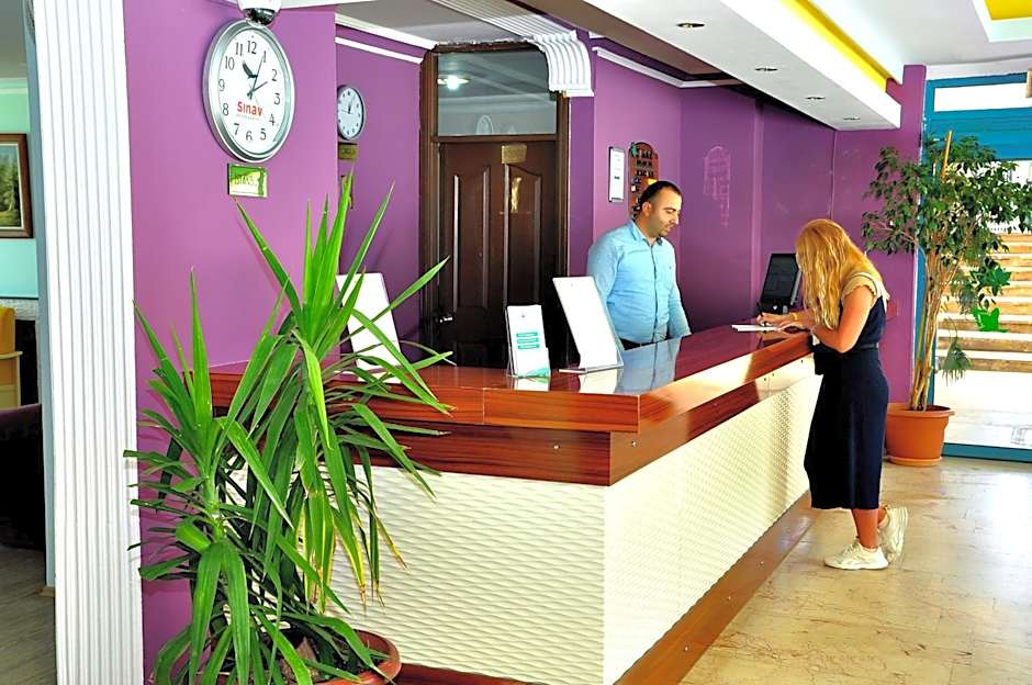 Cinar Family Suite Hotel