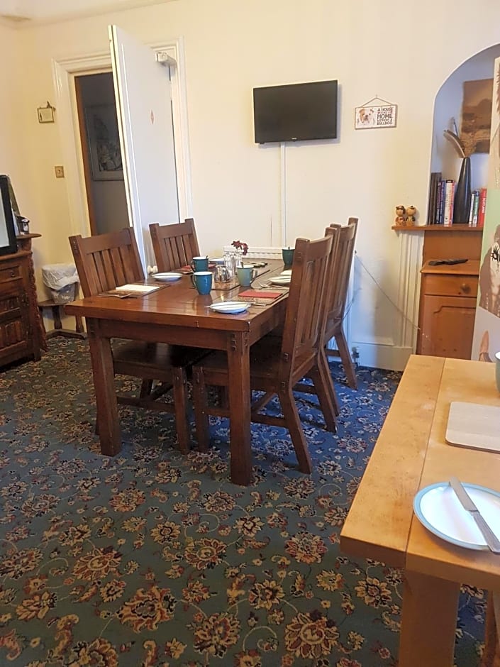 OYO Cedar Villa Guest House – Inverness