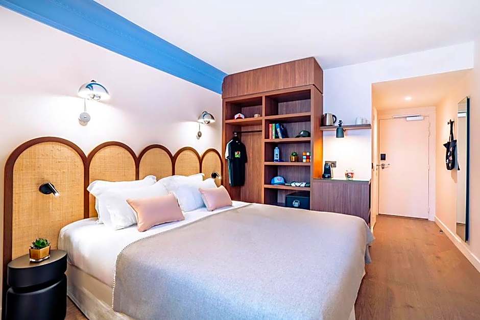 RockyPop Marseille Hotel