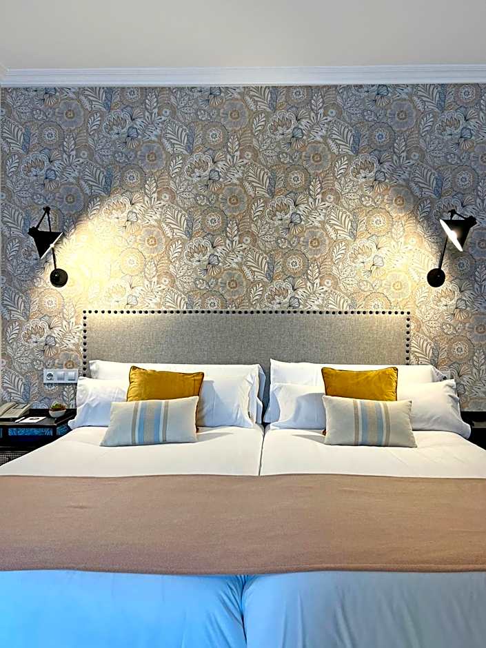 Photo 1 of 8 of 1 Double Bed or 2 Beds