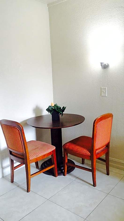 Sunset Inn- Fort Pierce, FL