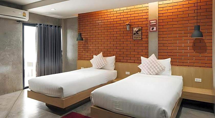 Journey Hostel Surat