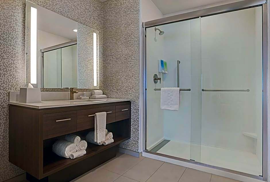 Home2 Suites by Hilton Tracy, CA