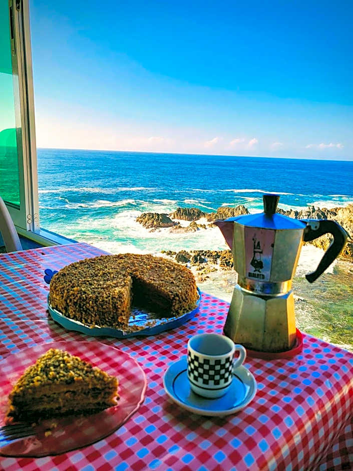 Hotel Luz de Mar ' right on the beach