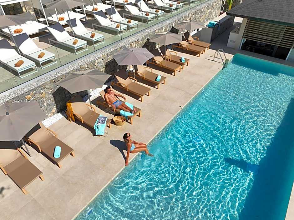 VIVA Suites & Spa Adults Only 16+