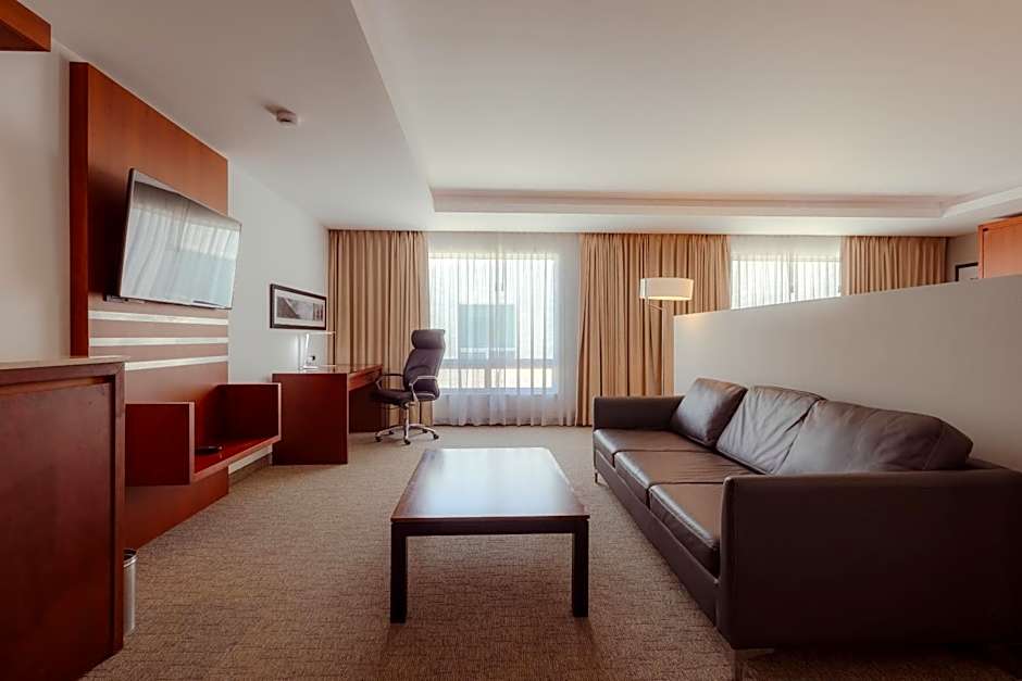 Sheraton Leon