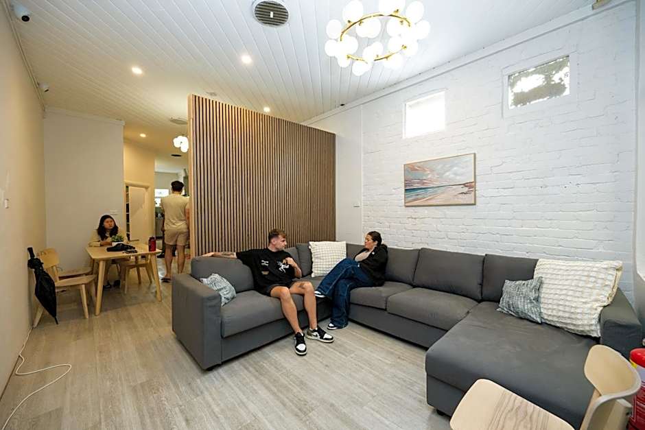 Urban Nomad Potts Point - 18 to 39 only