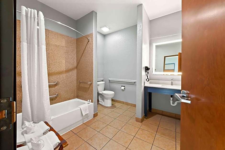 AmericInn by Wyndham New Braunfels