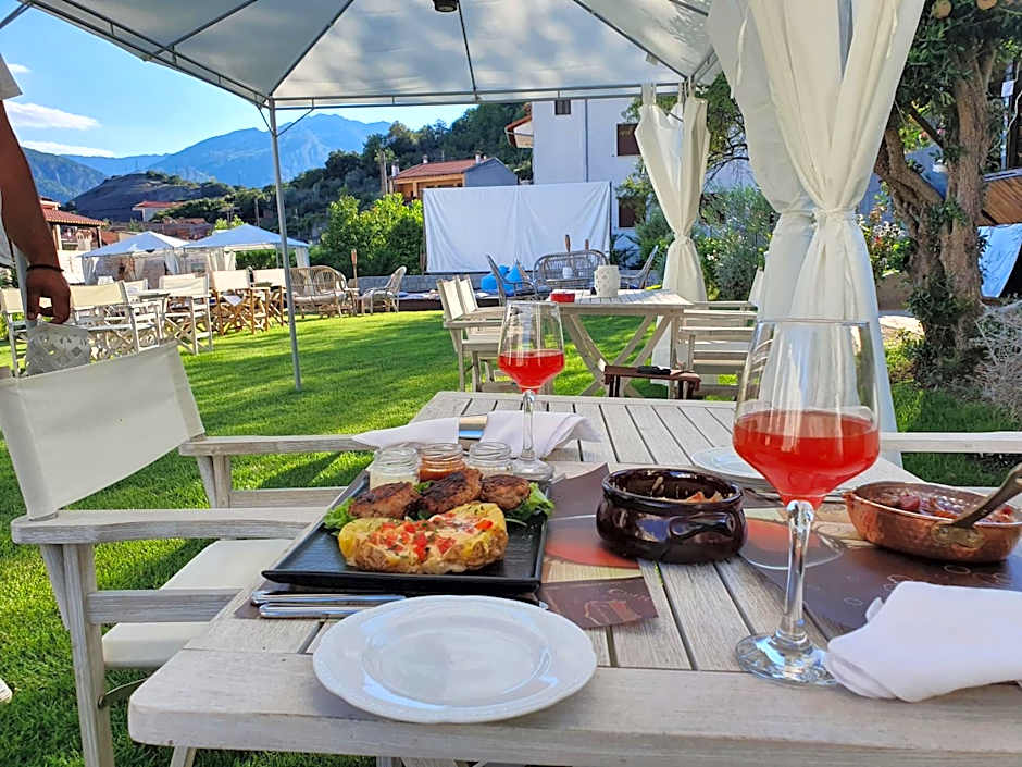 Theatro Hotel Odysseon