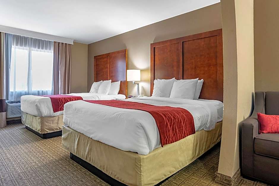 Comfort Inn & Suites Leeds I-20