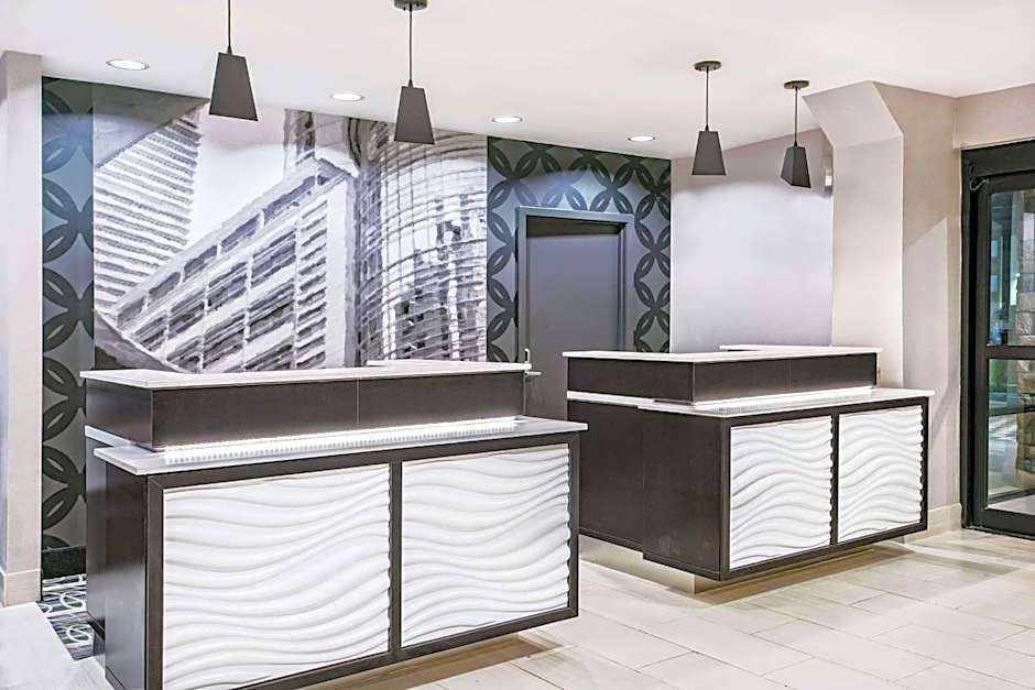 Staybridge Suites Spring - Woodlands Area
