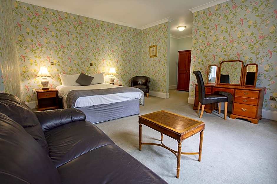 Woodland Manor Hotel