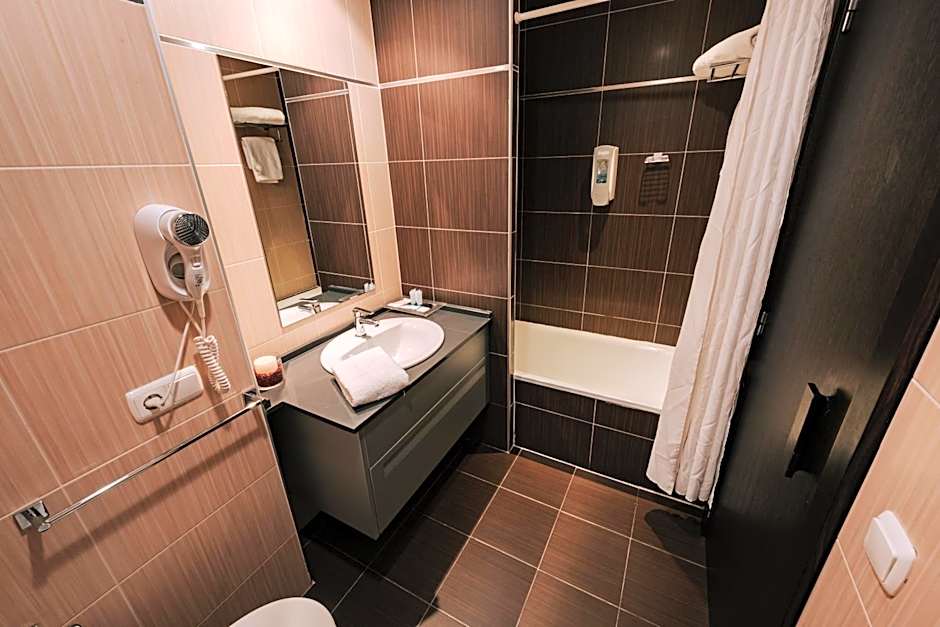 Zenit Aparthotel Hall 88