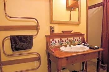 Danseys Pass Hotel