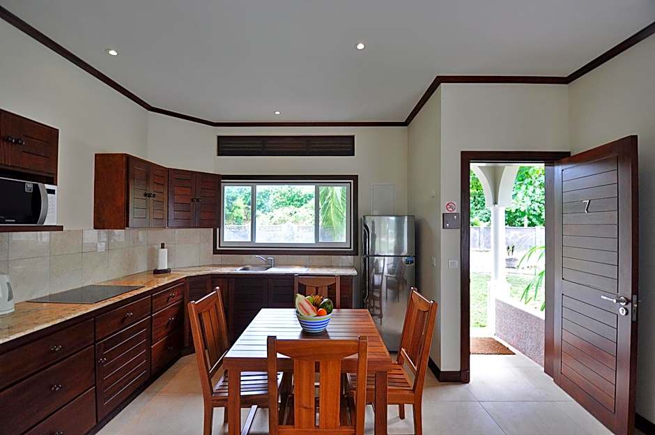 Cote d'Or Footprints