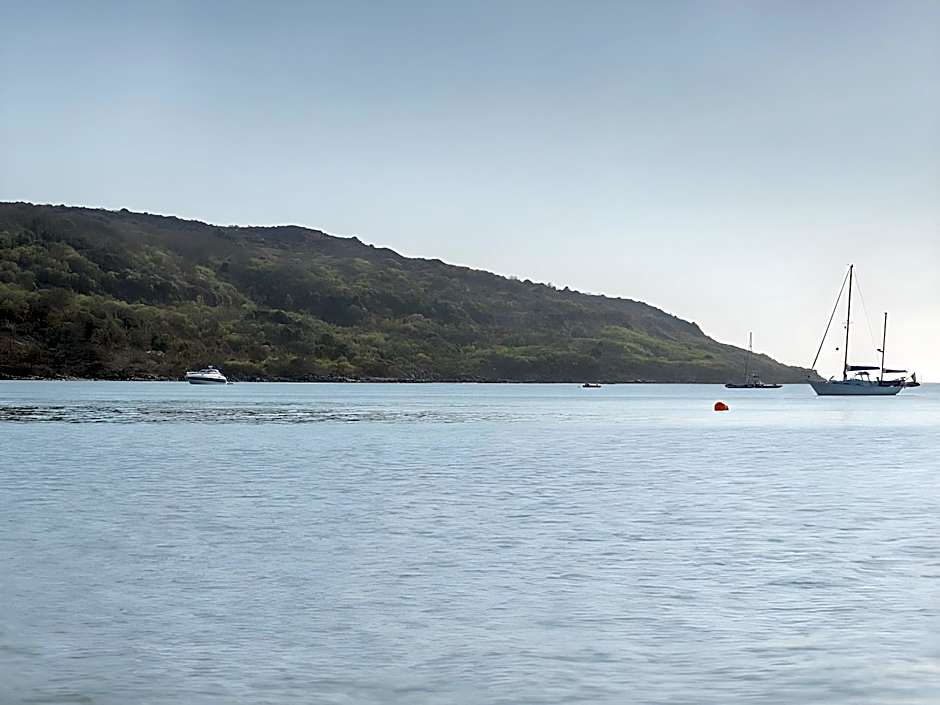 Beachside Apartment On The Beach
