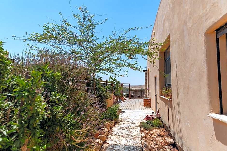 שיח מדבר לינה בנגב Burning Bush Negev