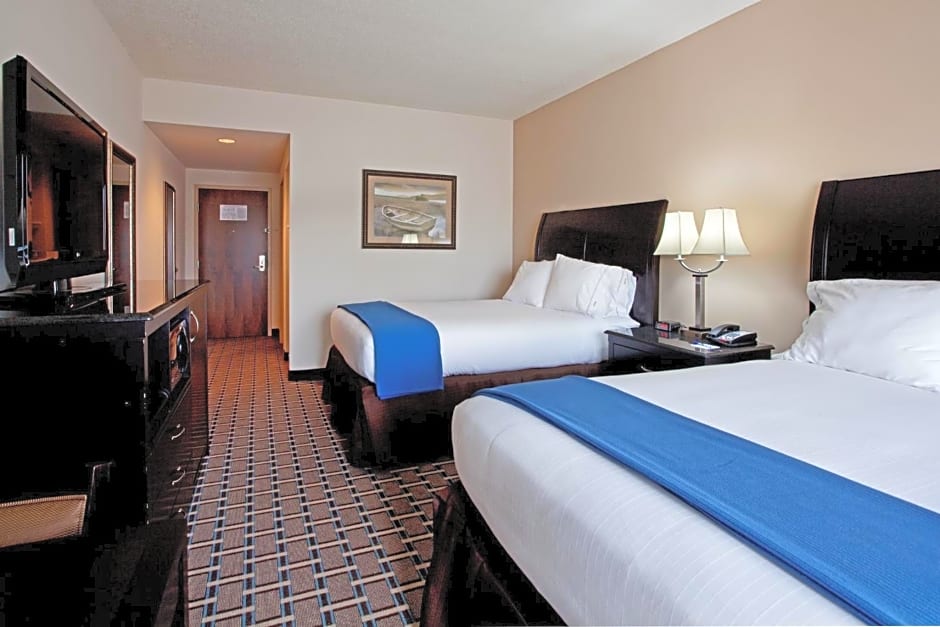 Holiday Inn Express Hotel & Suites Hope Mills-Fayetteville Airport