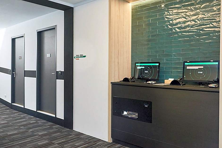 CHECK inn Express New Taipei Tamsui