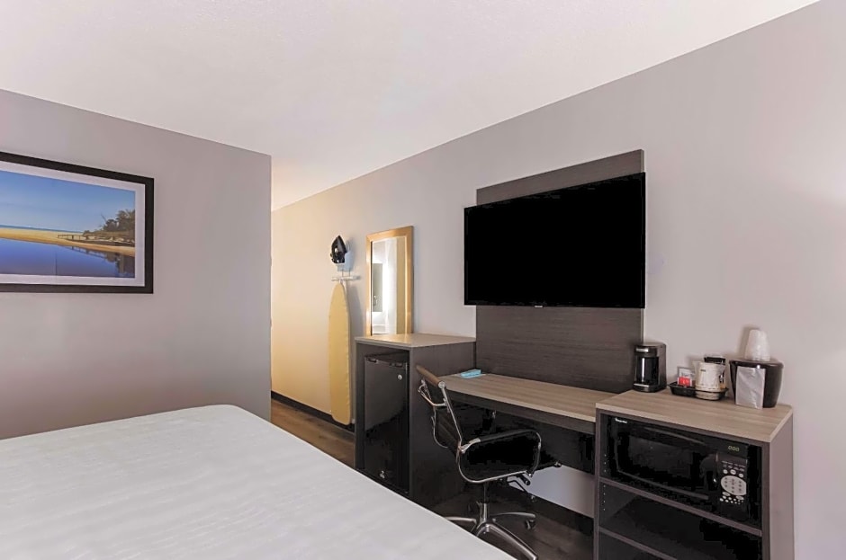 Quality Inn South Bend near Notre Dame