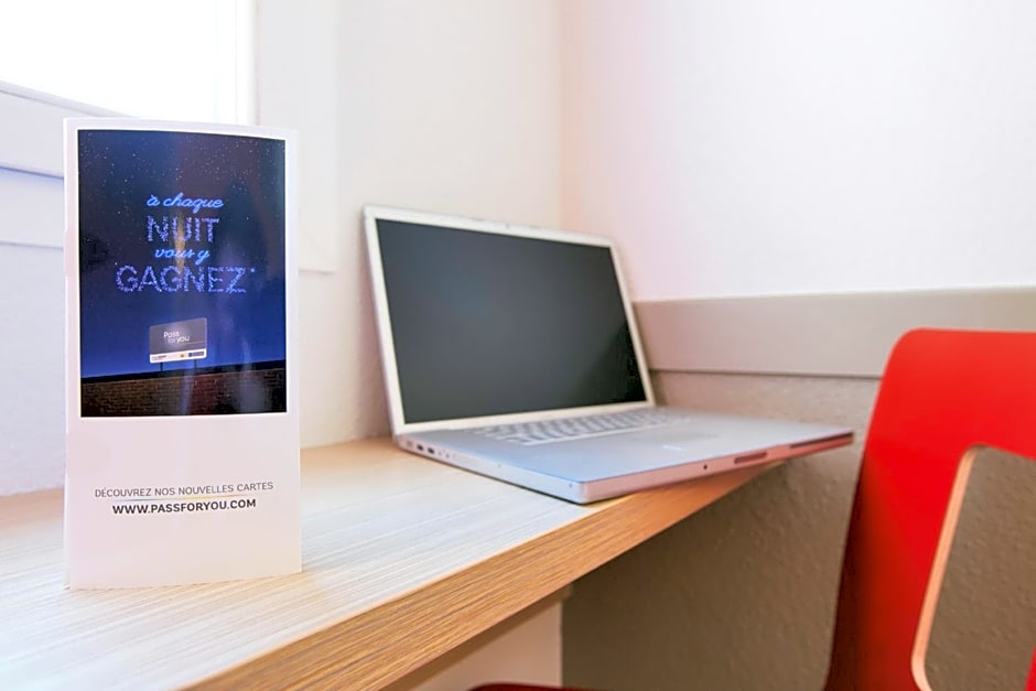 Premiere Classe Paris Ouest - Pont de Suresnes Hotel