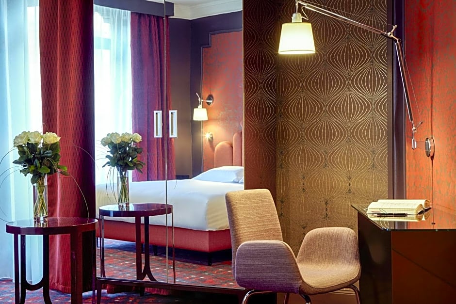 Grand Hotel Du Midi Chateaux & Hotels Collection