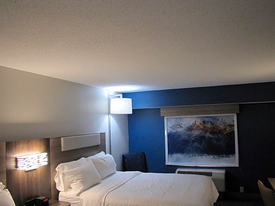 Holiday Inn Express & Suites Donegal By IHG