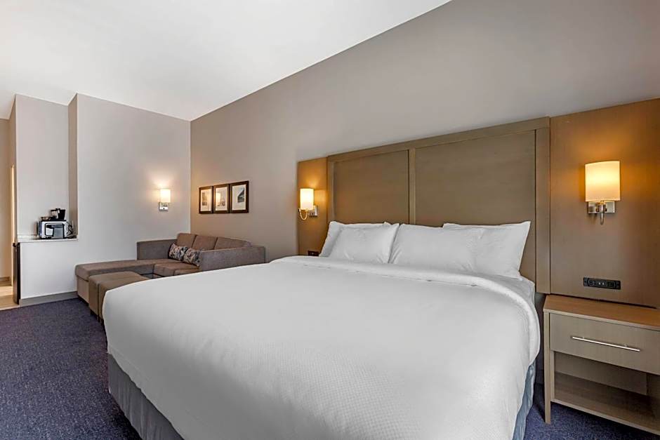 Comfort Suites Scottsdale Talking Stick Entertainment District