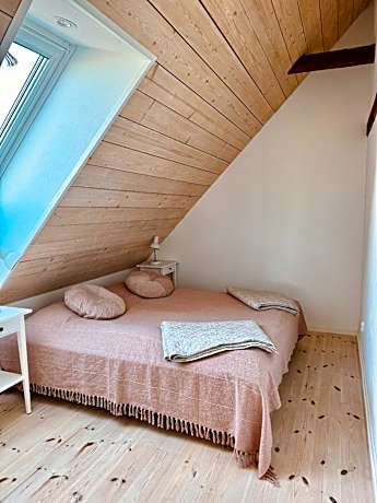 Apartment with Lake View