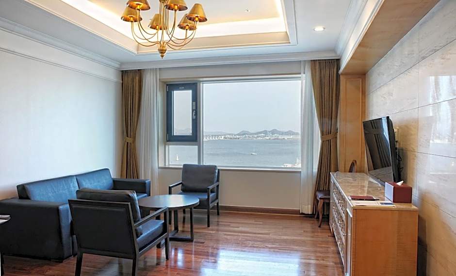 Fontana Beach Hotel