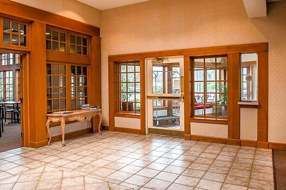 Quality Inn Pittsburgh Airport