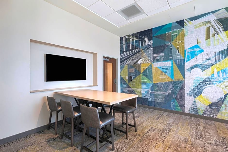 Courtyard by Marriott Jackson Madison
