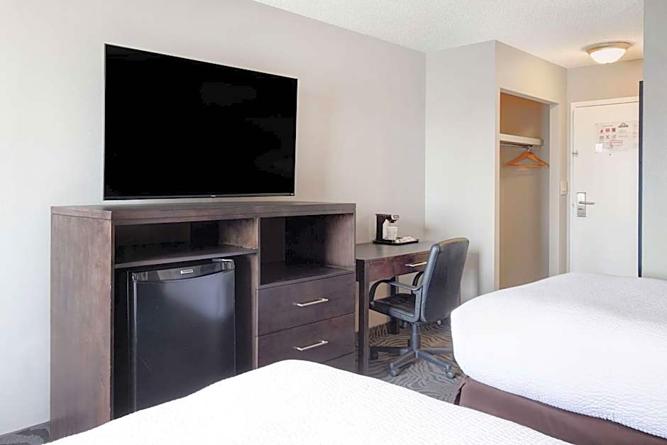 Days Inn by Wyndham Calgary South