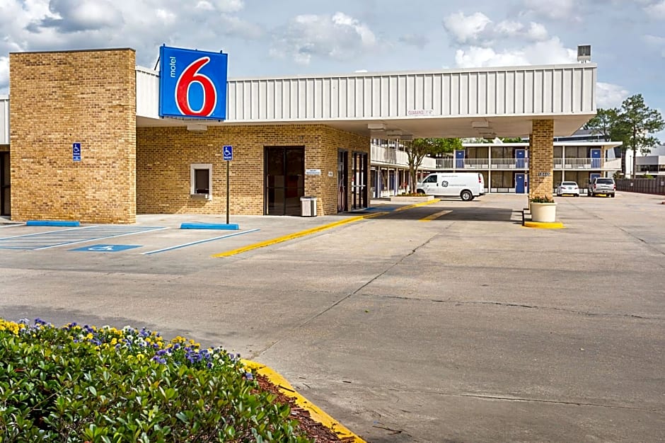 Motel 6 Baton Rouge Southeast