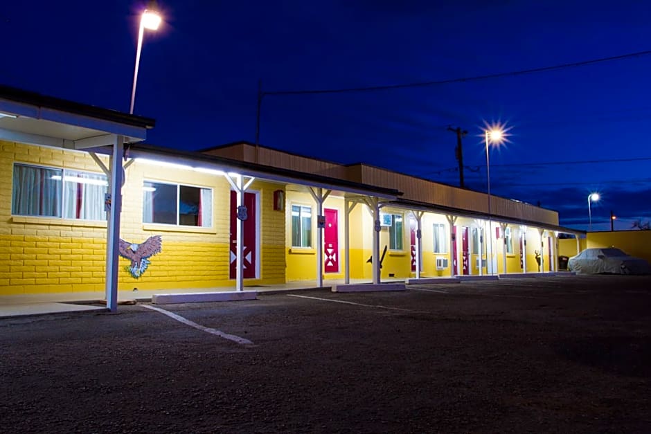 Brad's Desert Inn
