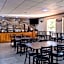 Days Inn & Suites by Wyndham Commerce