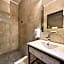 Capital Hotel Garni